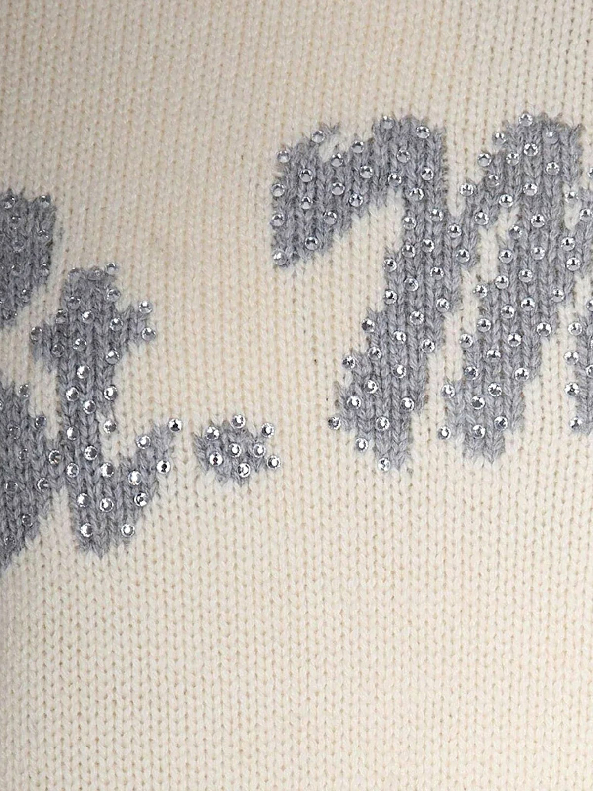 475